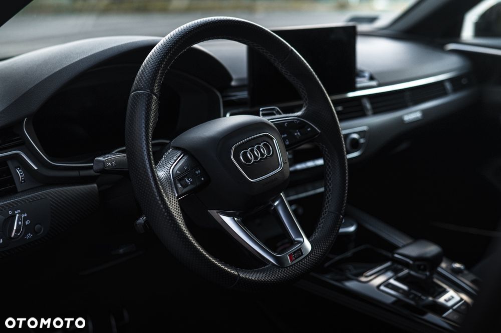 Audi RS4 Avant - 14