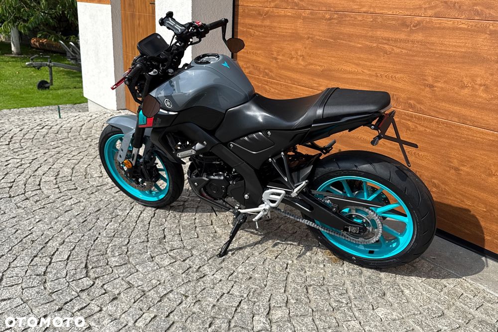 Yamaha MT - 18