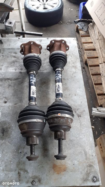 Półosie audi a4 b8