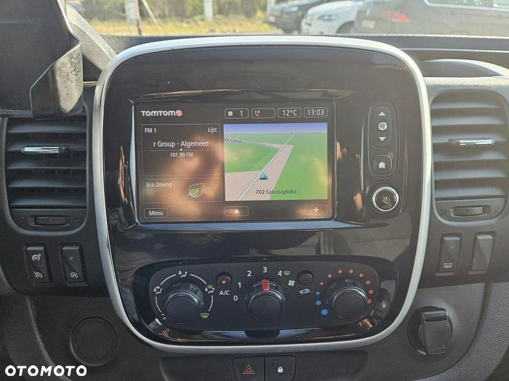 Opel Vivaro - 8