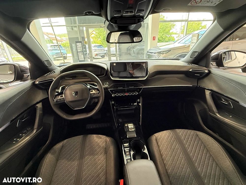 Peugeot 2008 - 8