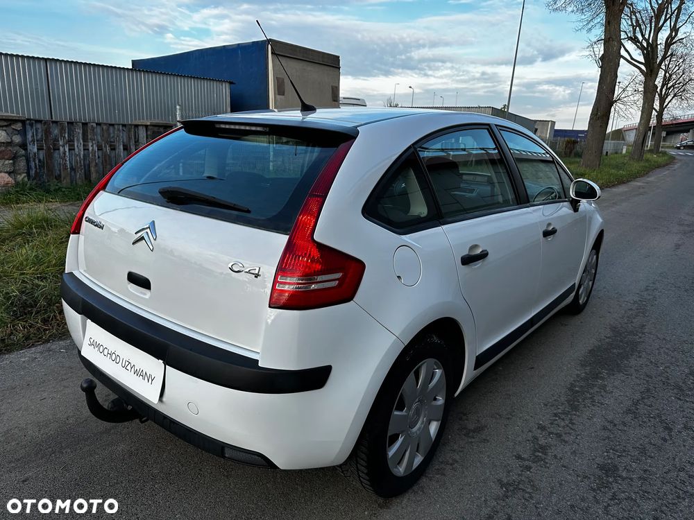 Citroën C4 1.4 16V Style - 5