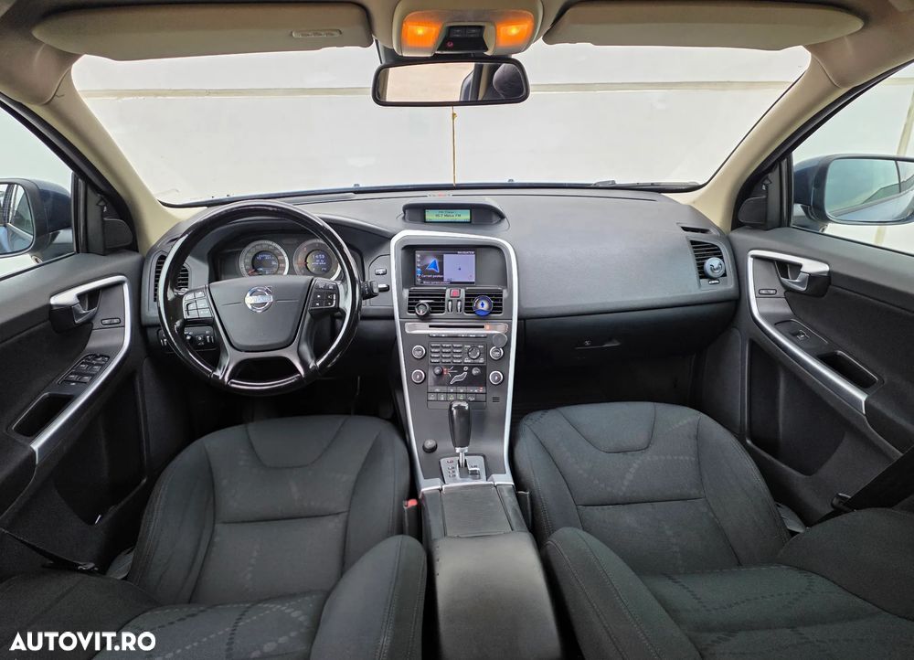 Volvo XC 60 D5 AWD Aut. Momentum - 5