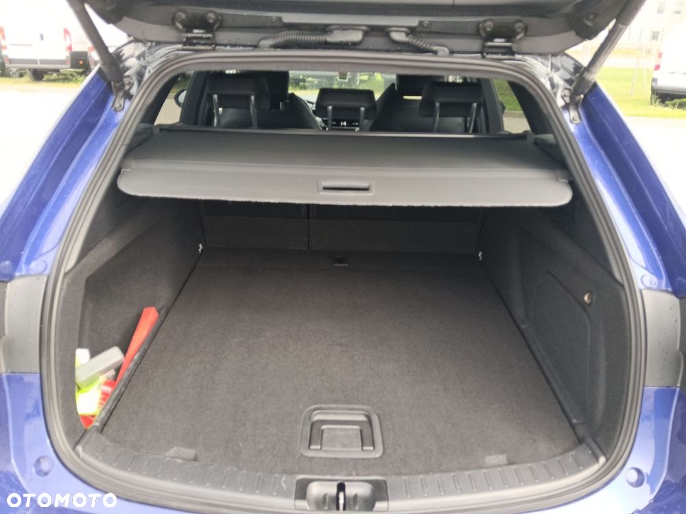 Toyota Corolla 2.0 Hybrid GR Sport Dynamic - 12