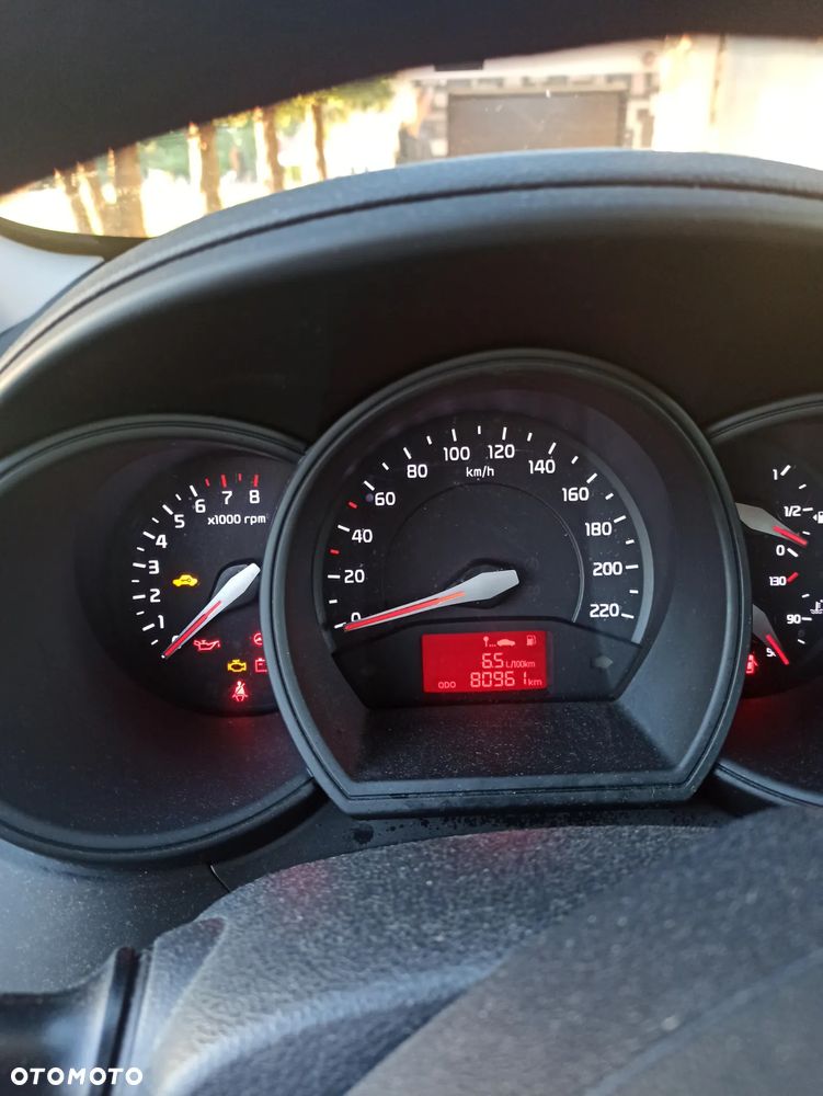 Kia Rio 1.2 M - 7