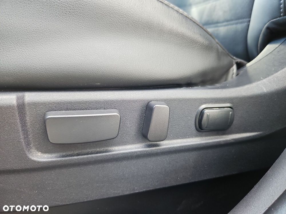 Mitsubishi Outlander - 23