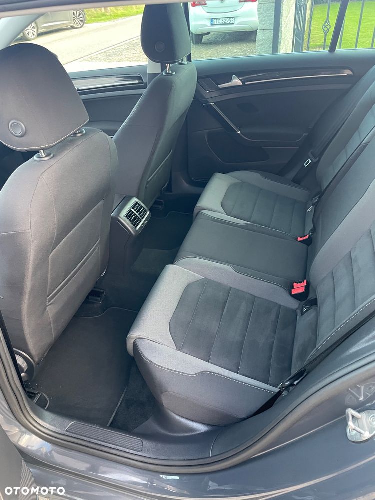 Volkswagen Golf Variant 2.0 TDI BlueMotion Technology DSG Highline - 11