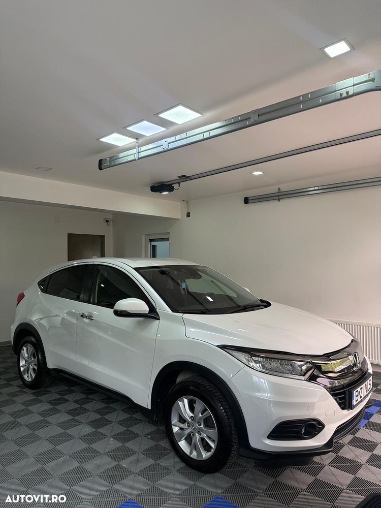 Honda HR-V 1.5 i-VTEC 4x2 CVT Elegance - 4