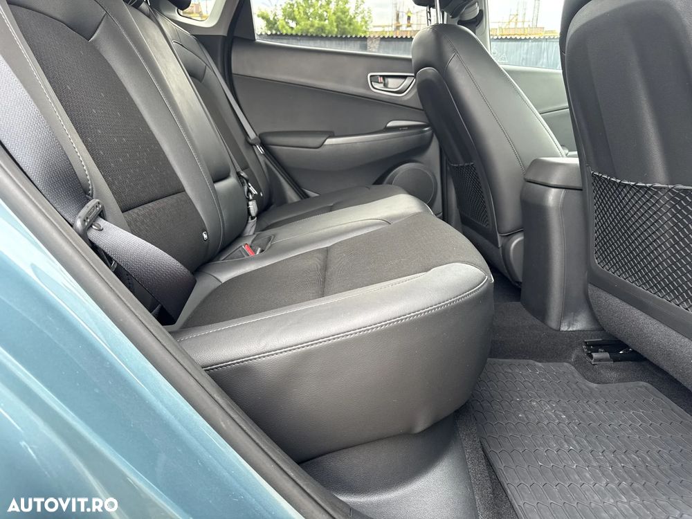 Hyundai KONA - 13