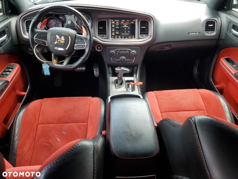 Dodge Charger 6.4 Scat Pack - 10