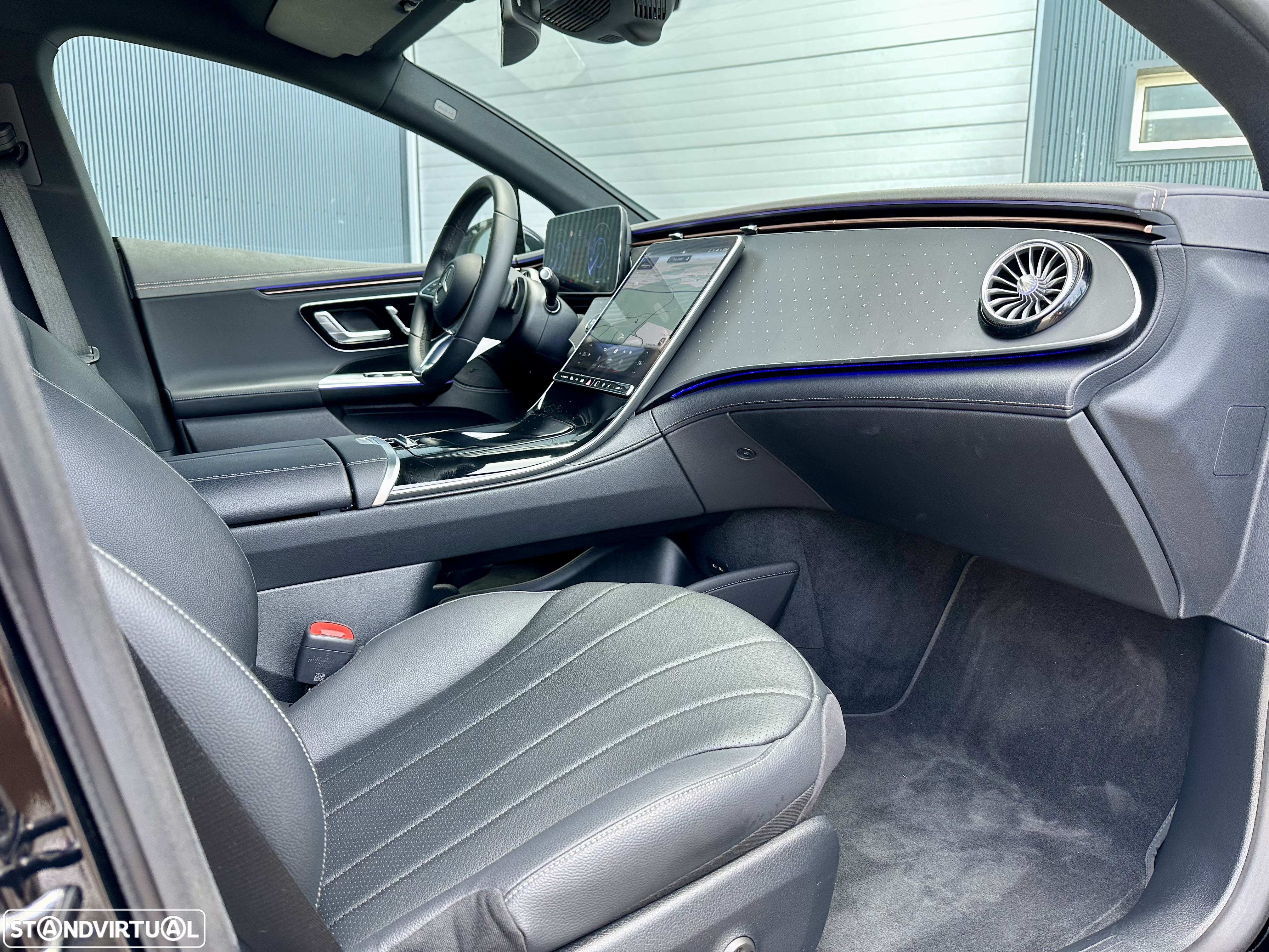 Mercedes-Benz EQE 300 Edition Electric Art - 14