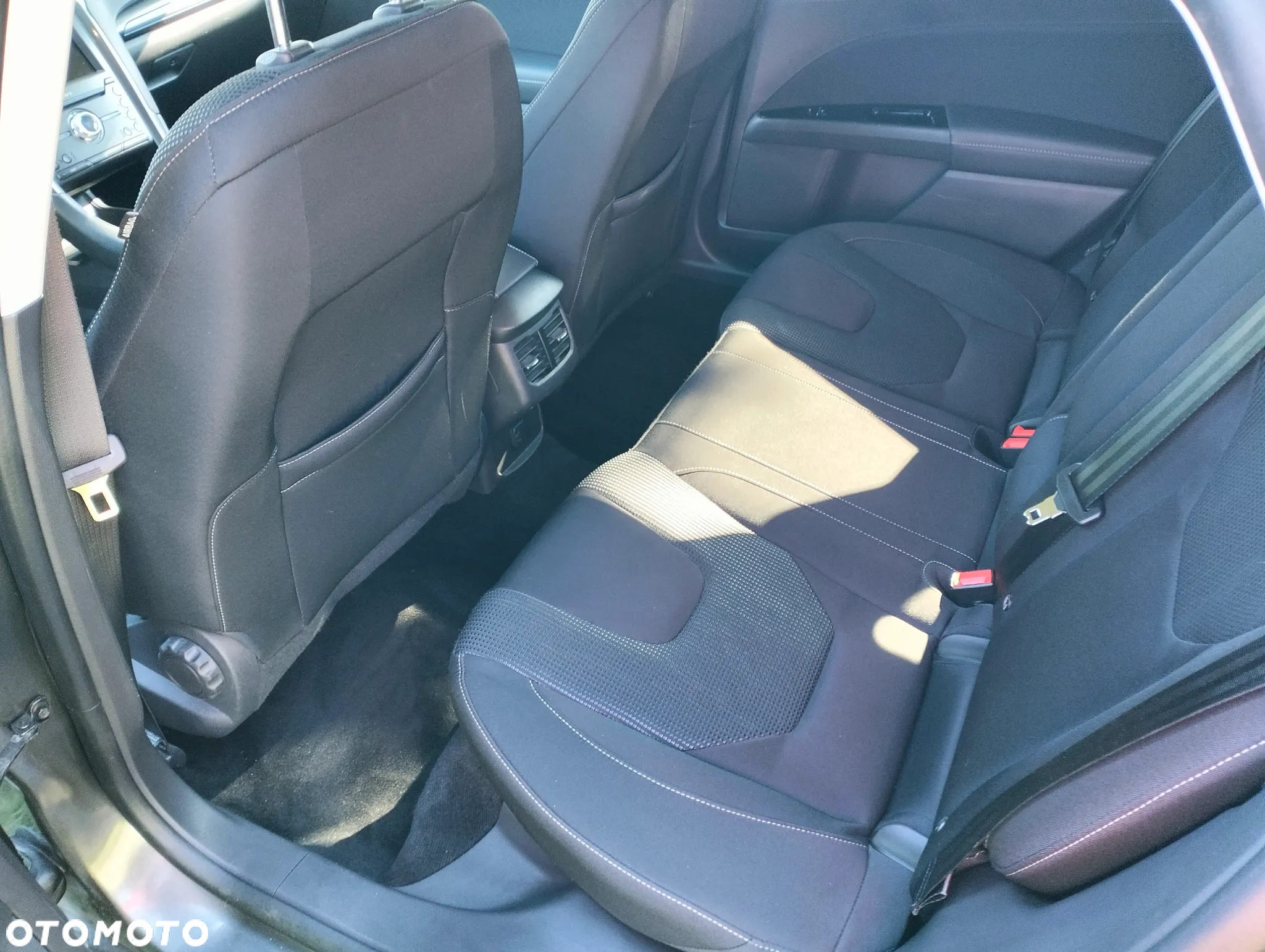 Ford Mondeo 2.0 EcoBlue Titanium - 17