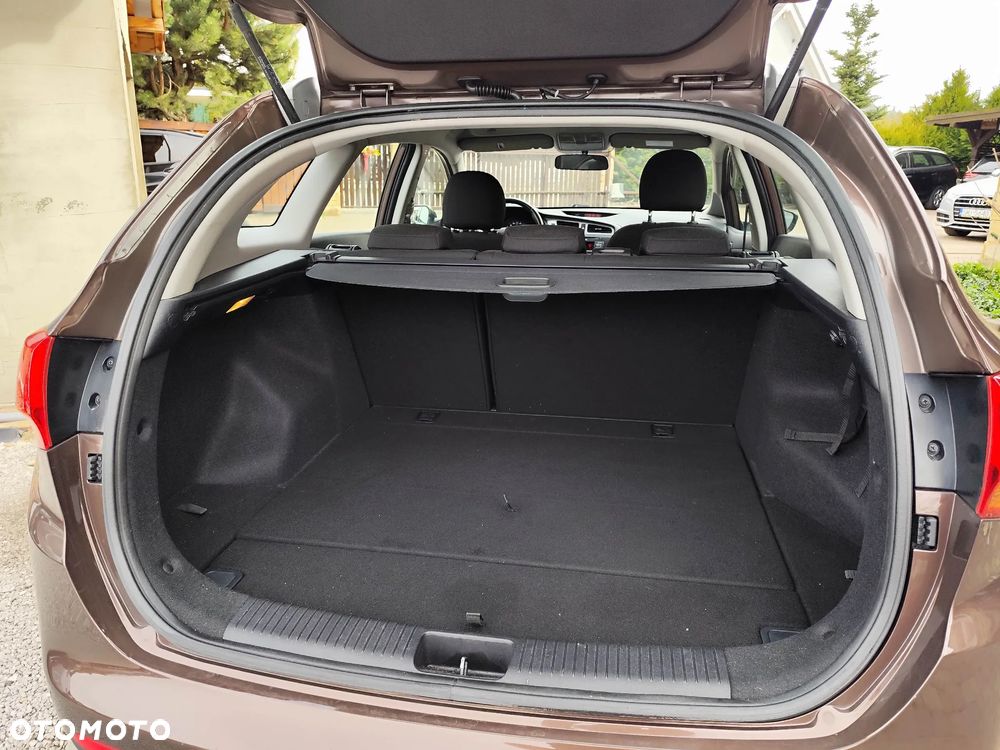 Kia Ceed 1.6 GDI Dream Team Edition - 8