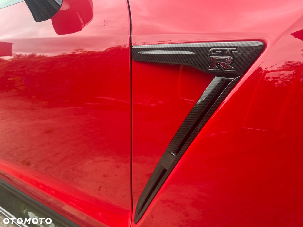 Nissan GT-R Prestige - 16