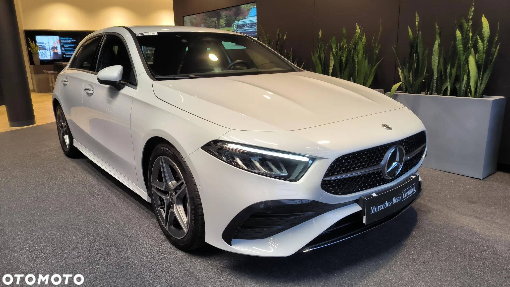 Mercedes-Benz Klasa A 200 AMG Line 7G-DCT - 4