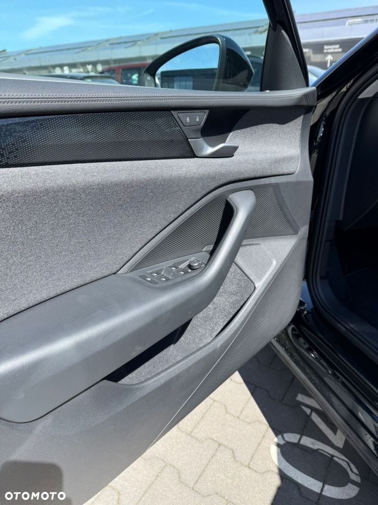 Volkswagen Passat - 12