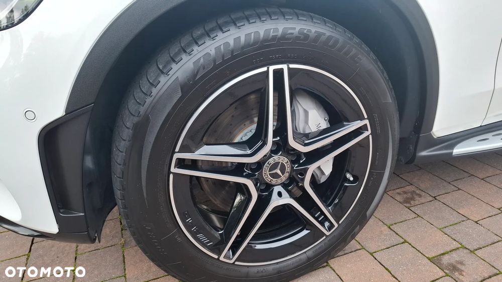 Mercedes-Benz GLC 200 d 4Matic 9G-TRONIC Exclusive - 22