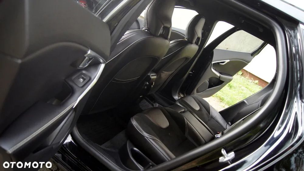 Volvo V40 T3 Drive-E R-Design Momentum - 31