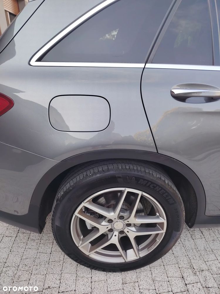 Mercedes-Benz GLC 220 d 4Matic 9G-TRONIC AMG Line - 24