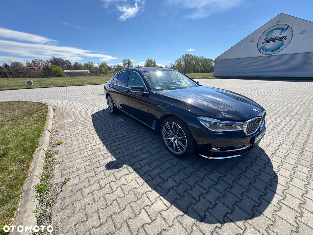 BMW Seria 7 750i xDrive - 3