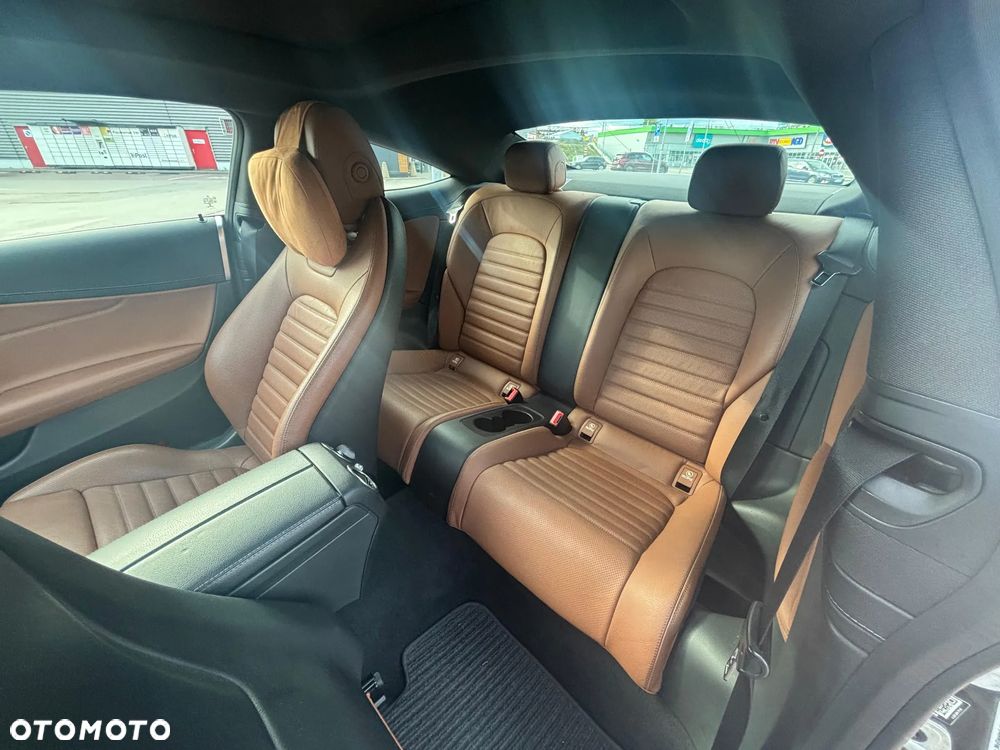 Mercedes-Benz Klasa C 300 7G-TRONIC AMG Line - 13