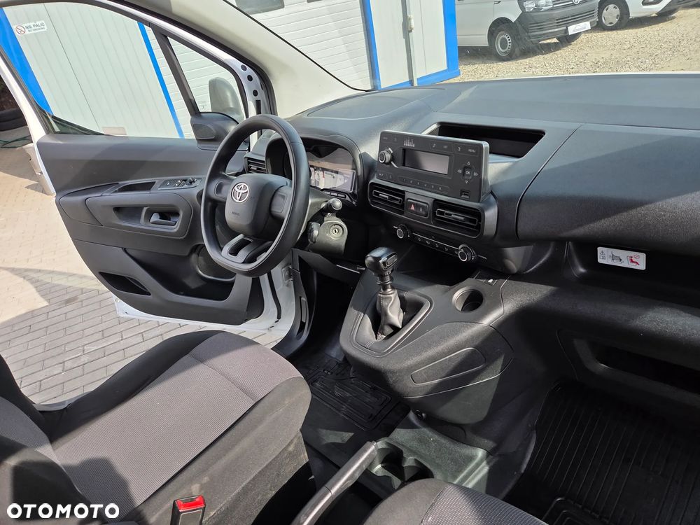 Toyota Proace City - 21