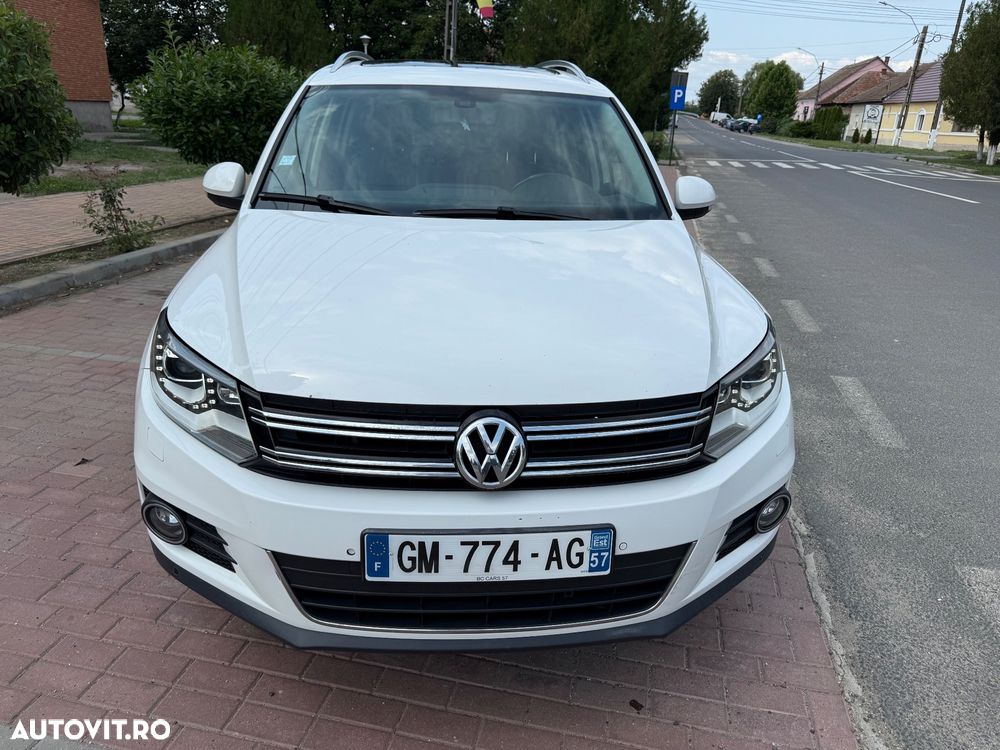Volkswagen Tiguan - 1