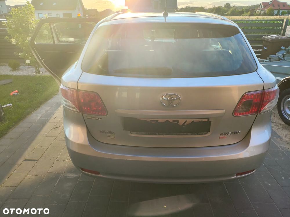 Toyota Avensis 2.0 D-4D Sol - 15