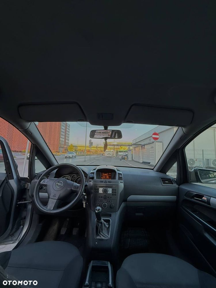 Opel Zafira 1.8 Family Plus - 9