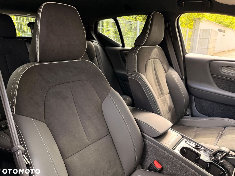 Volvo XC 40 - 31