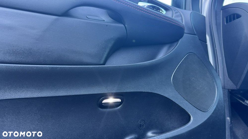 Dodge Grand Caravan - 16