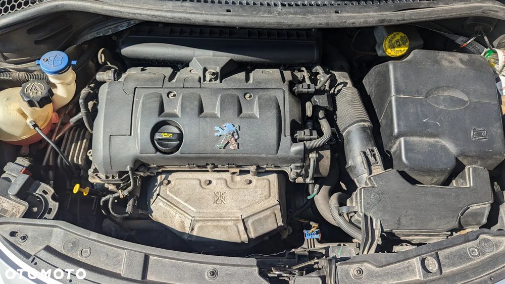 Peugeot 207 CC 1.6 Sport - 11