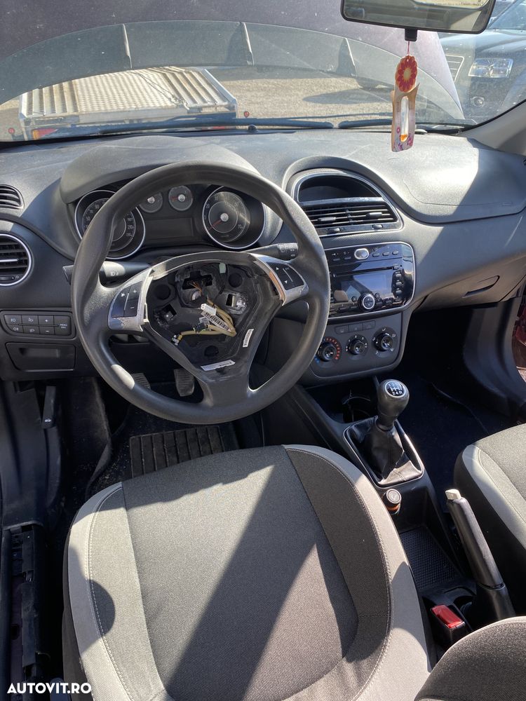 Dezmembrez piese Fiat Grande Punto 2011 - 5