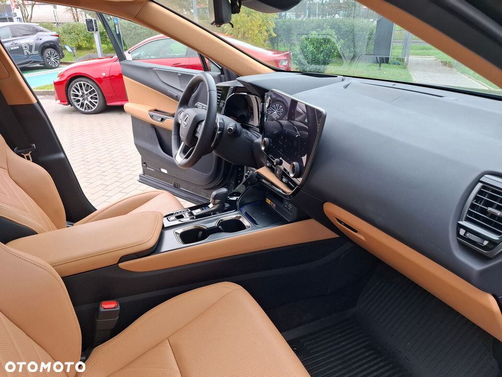 Lexus NX 350h Omotenashi AWD - 19