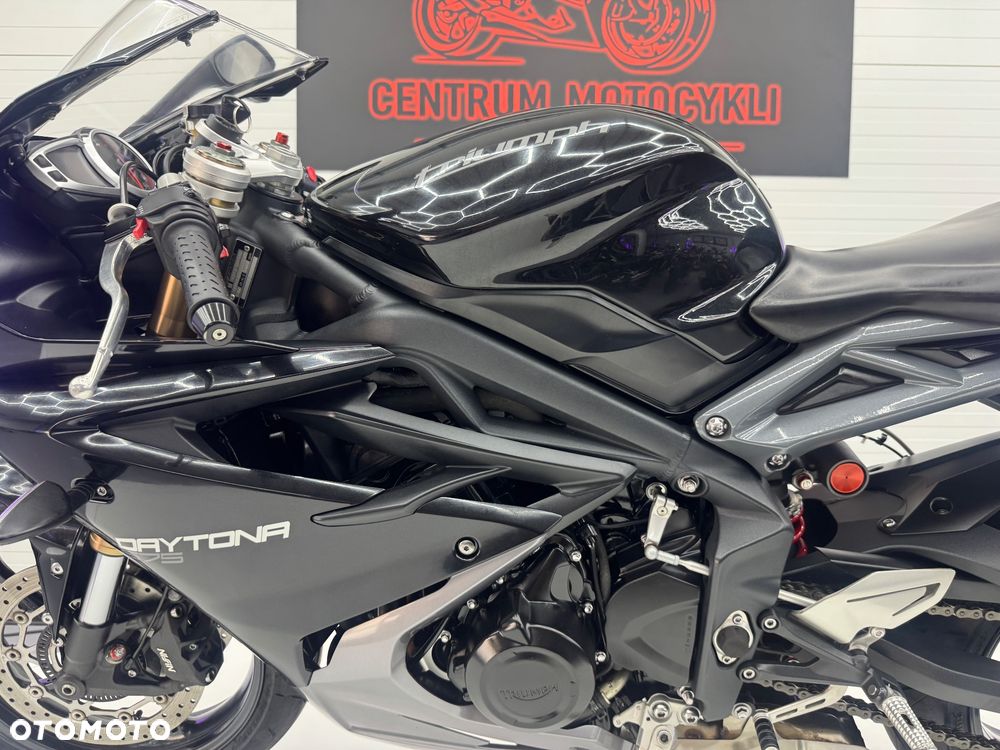 Triumph Daytona - 32