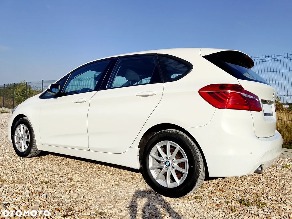 BMW Seria 2 218d Sport Line - 8