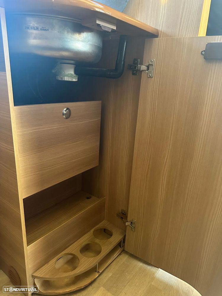 Rapido Serie 6F 691 cama central - 53