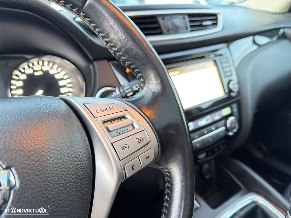 Nissan Qashqai 1.5 dCi N-Connecta - 19