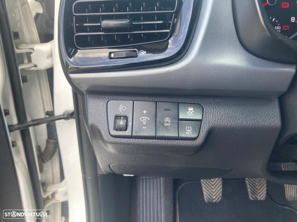 Kia Rio 1.0 T-GDI 100 Vision — fotografia 18