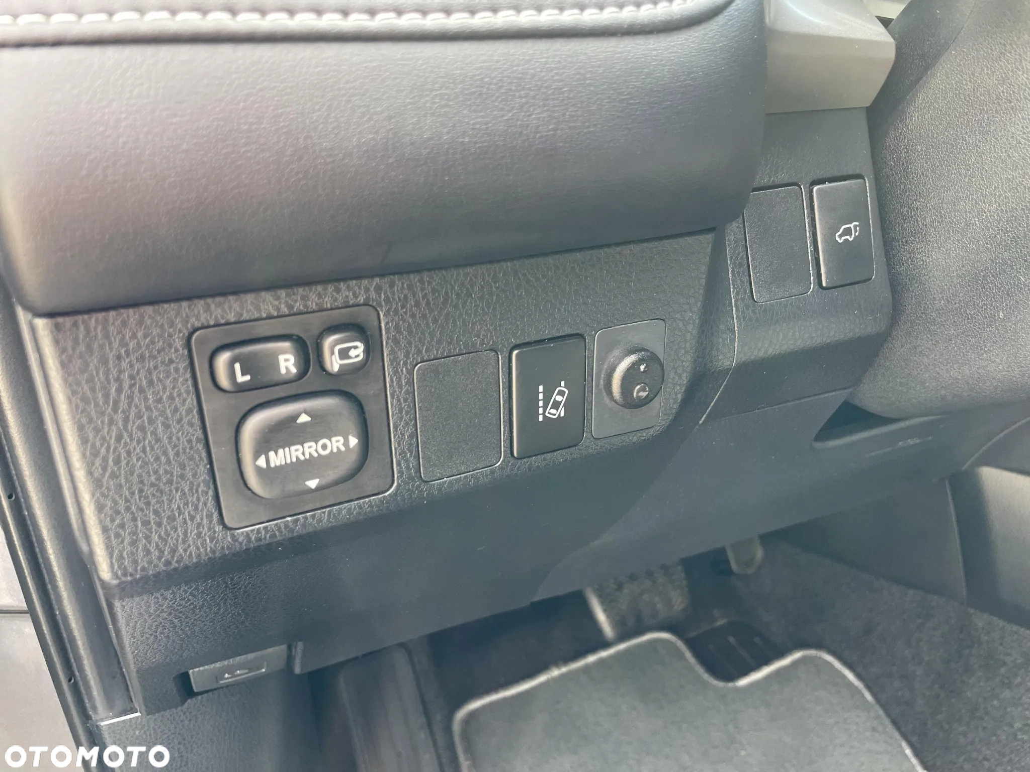 Toyota RAV4 Hybrid Style 4x2 - 11