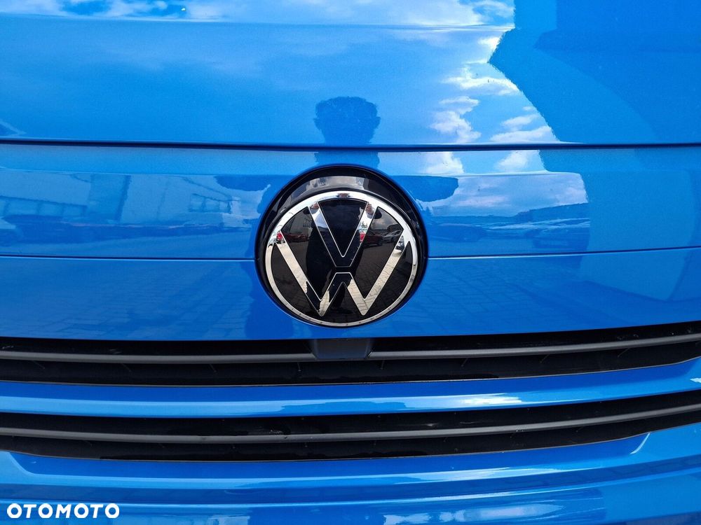 Volkswagen Caravelle - 9
