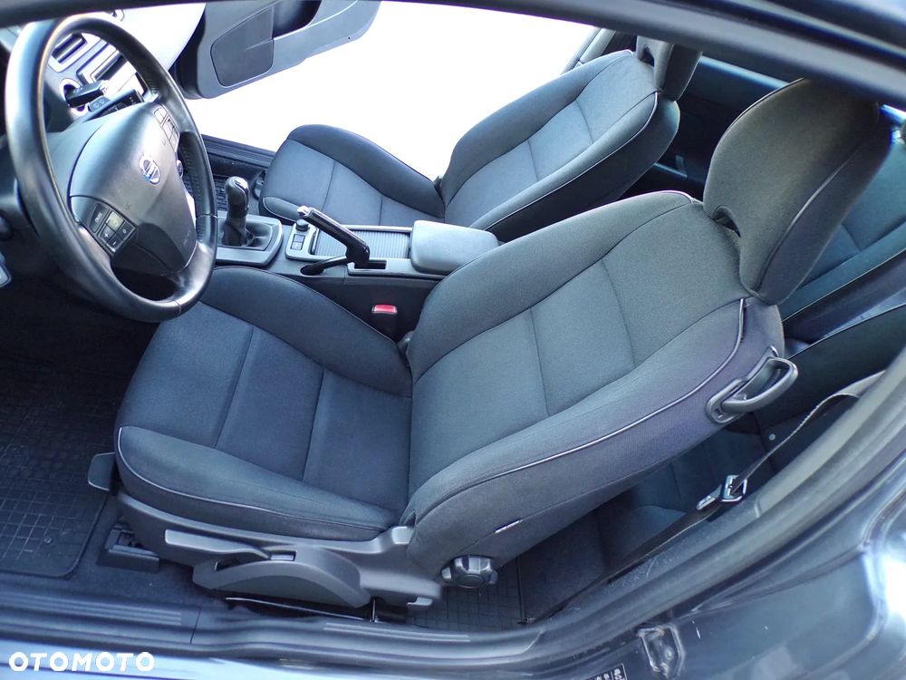 Volvo C30 DRIVe Momentum - 21