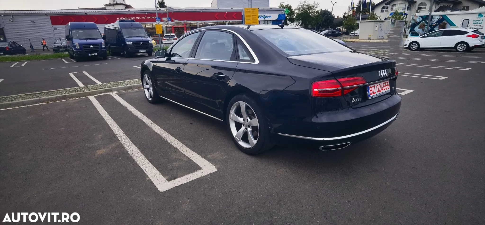 Audi A8 - 4