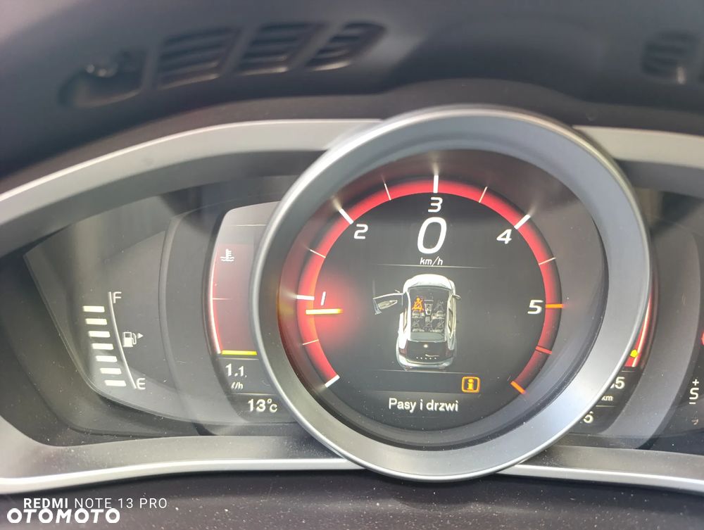 Volvo V40 D3 Geartronic RDesign - 25