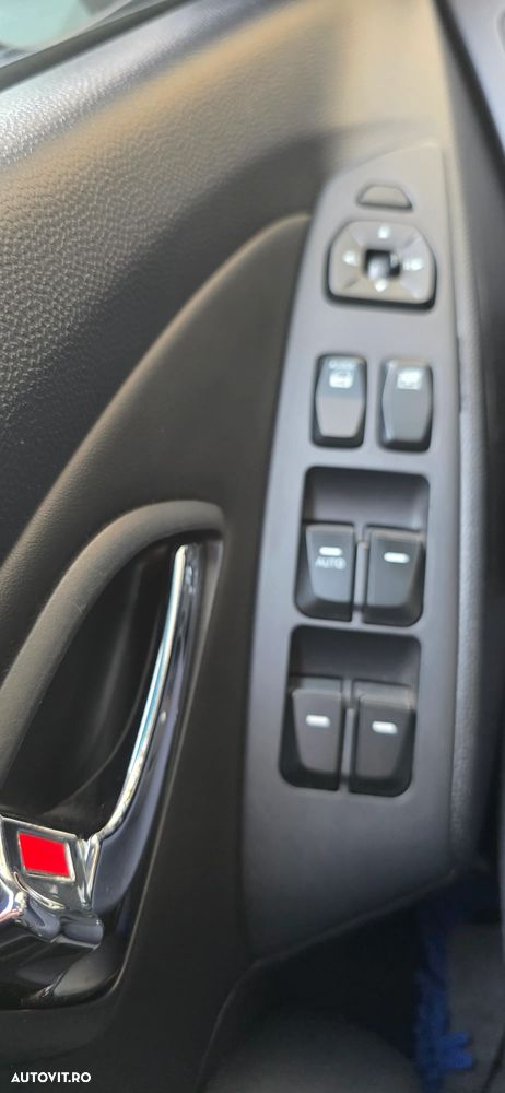 Hyundai ix35 2.0 CRDI 4WD Premium - 11