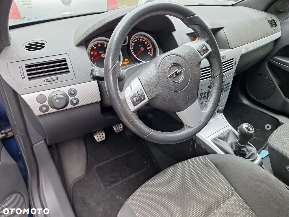 Opel Astra GTC 2.0 Turbo Sport - 5