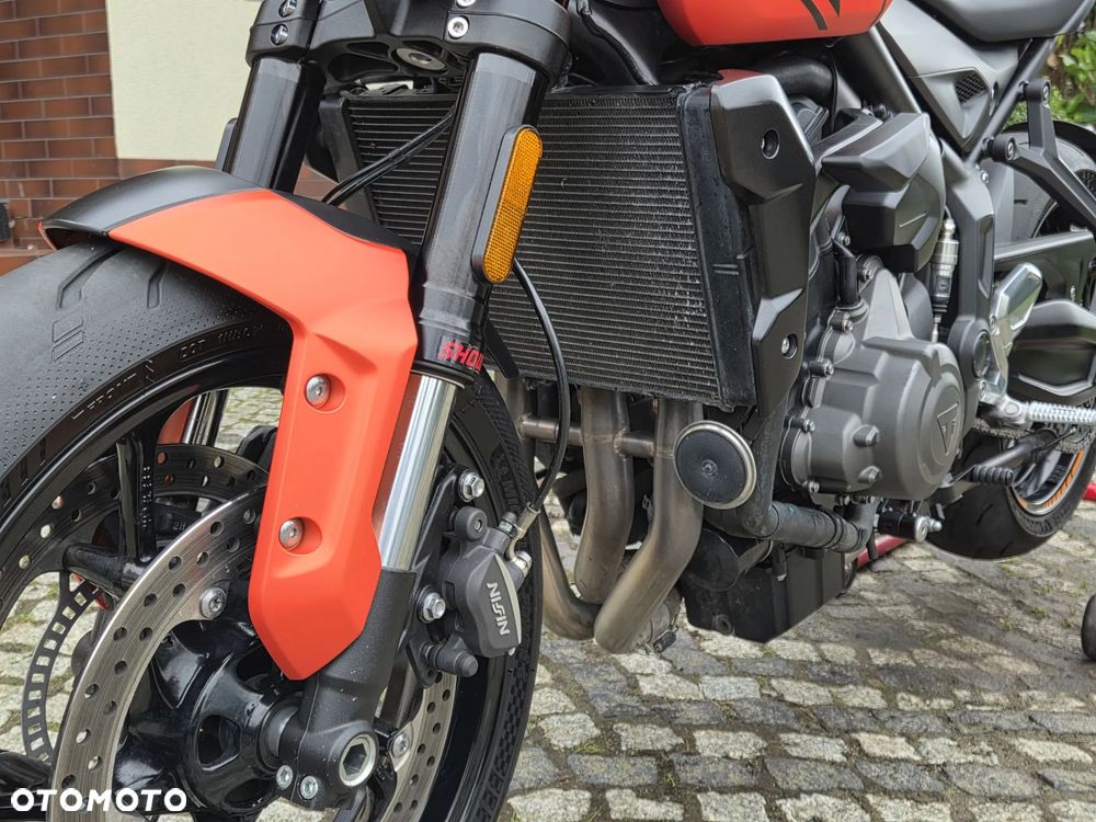 Triumph Trident - 27