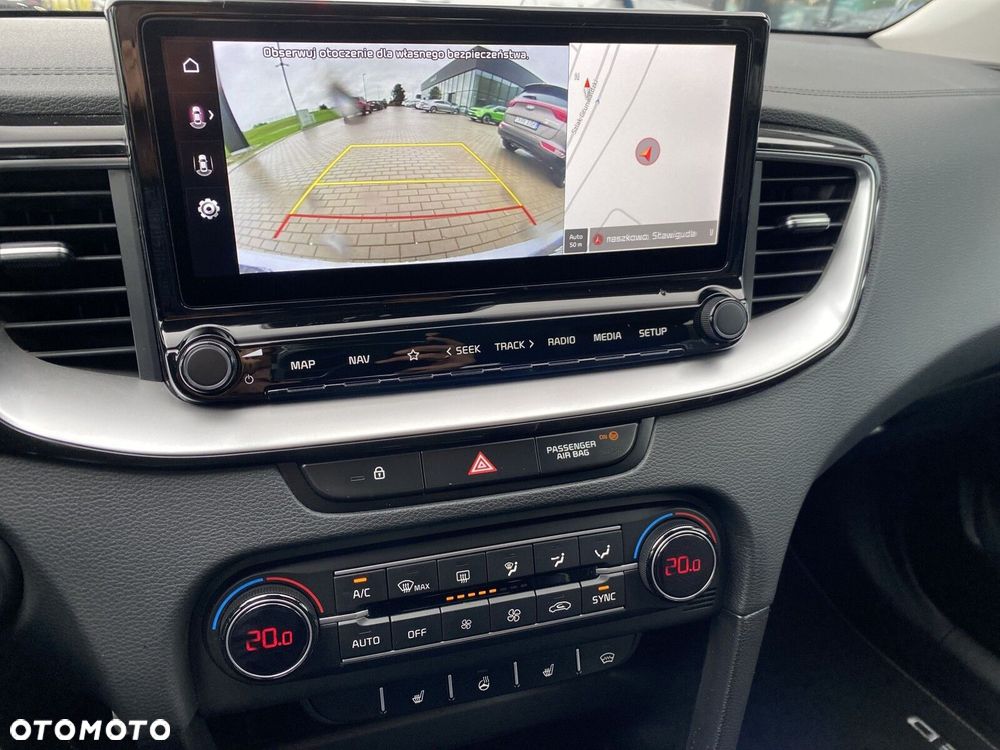 Kia Ceed - 24