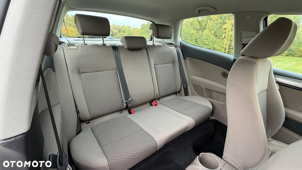 Volkswagen Golf - 6