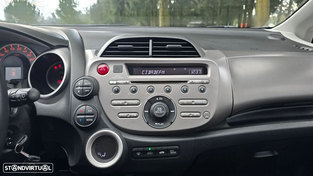 Honda Jazz 1.4 i-VTEC Exclusive - 24